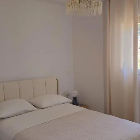 Persephone's Summer House Paros - 2br Garden Holiday home