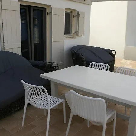 Persephone's Summer House Paros - 2br Garden Holiday home Parasporos