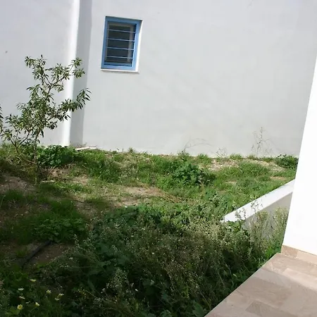 Persephone's Summer House Paros - 2br Garden