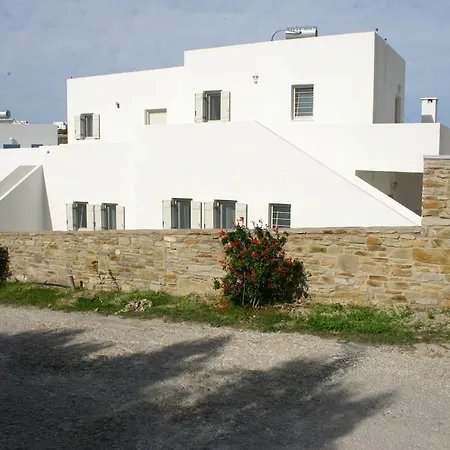 Persephone's Summer House Paros - 2br Garden *
