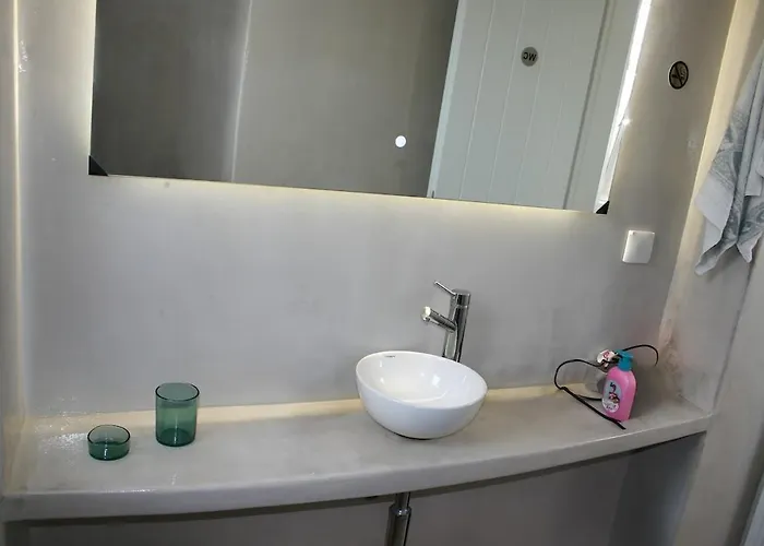 Persephone - Sunset Holiday home *