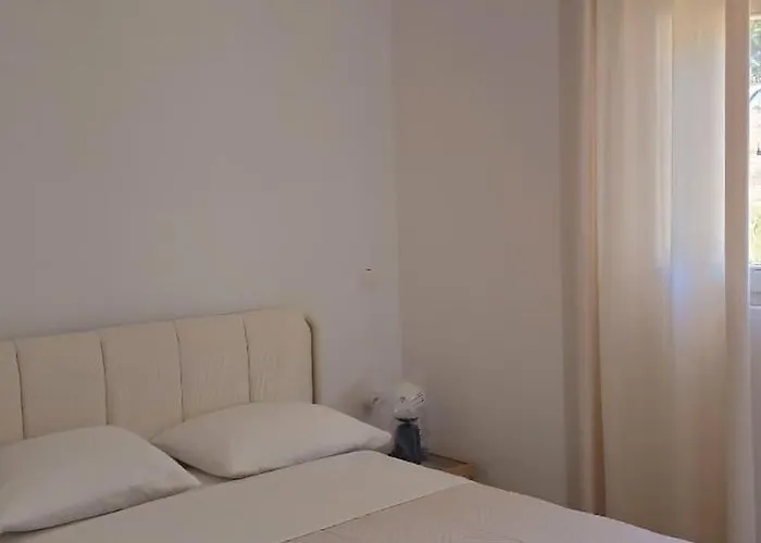 Persephone - Sunset Holiday home